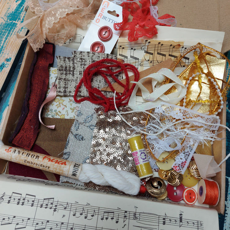 Scrapcrafting Supplies & Kits