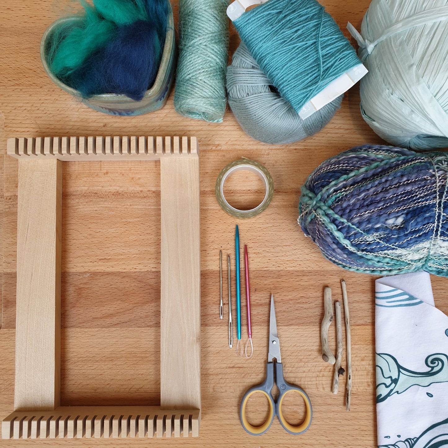 Mini Lap Loom Weaving: #peaceandcraft Workshop Project 2020