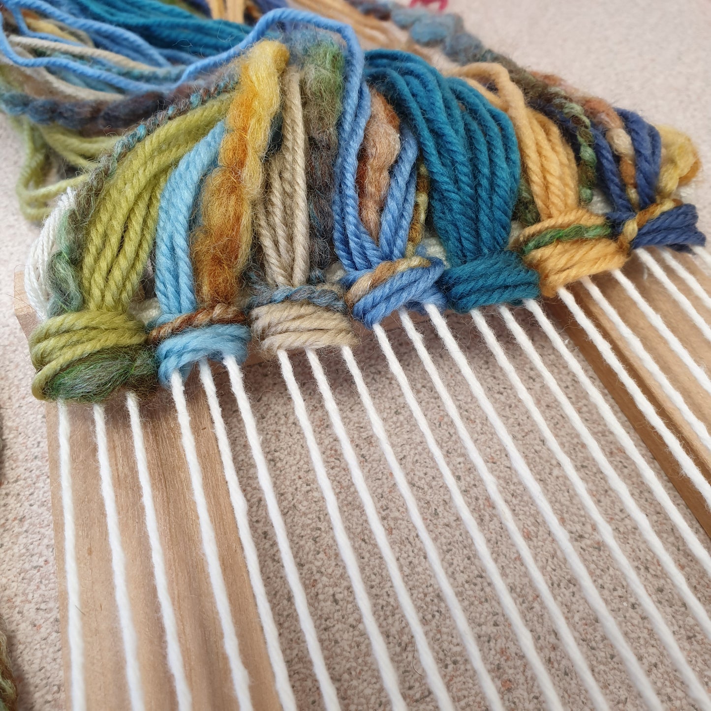 Rainbow Cloud Weaving: #peaceandcraft Workshop Project 2020: