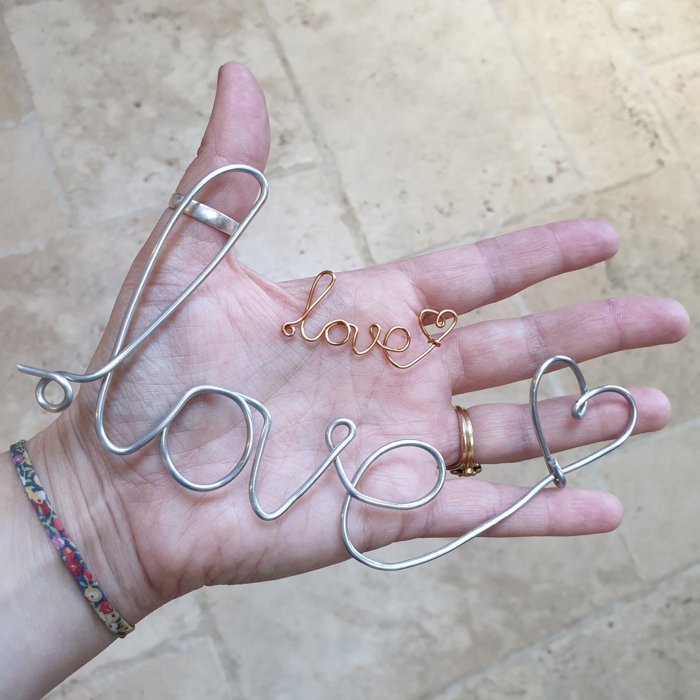 Introduction to Wire Writing: #peaceandcraft Workshop Project 2020