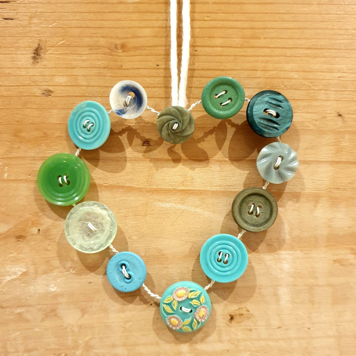 Button Hearts & Stars: #peaceandcraft Workshop Project 2020