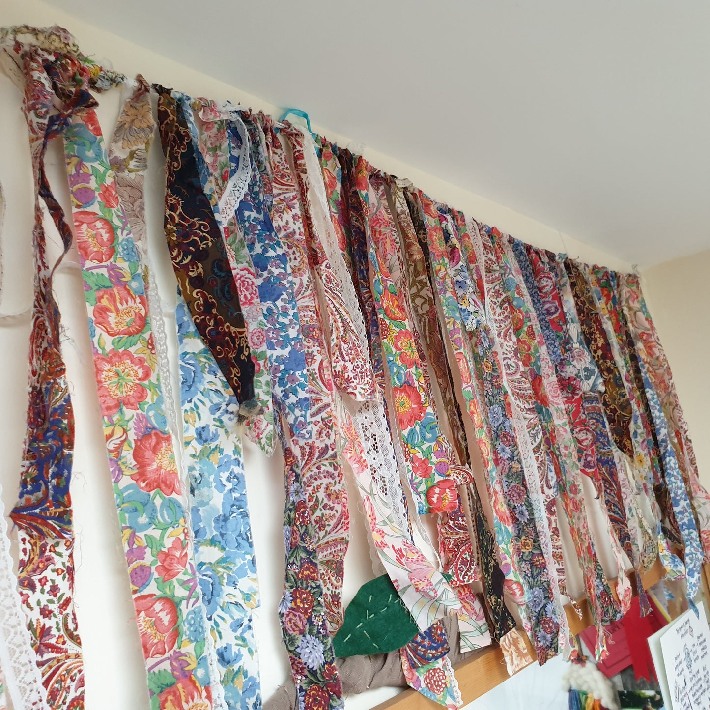 Scrap-busting Textiles Garland: #peaceandcraft Workshop Project 2020