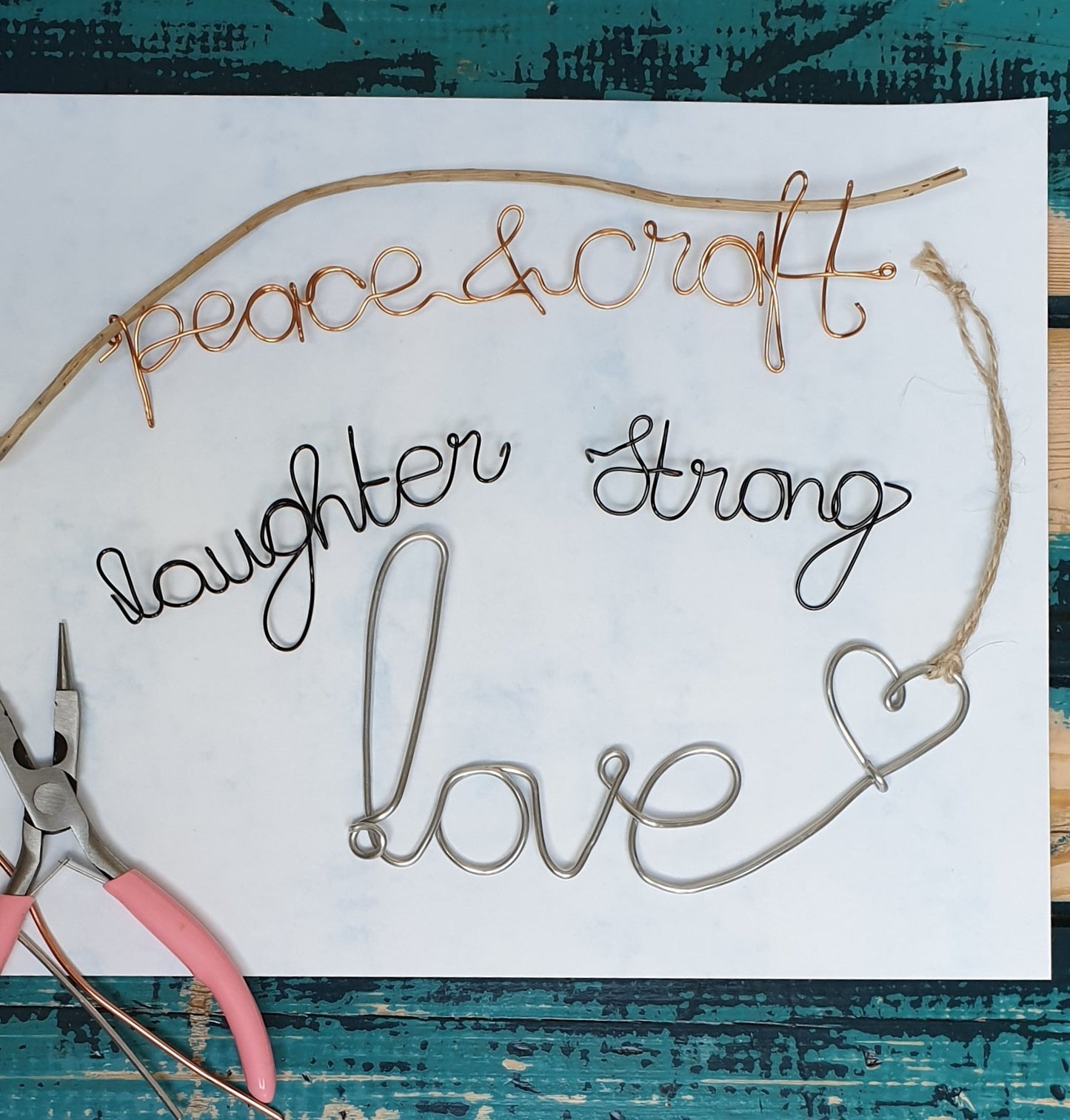 Introduction to Wire Writing: #peaceandcraft Workshop Project 2020