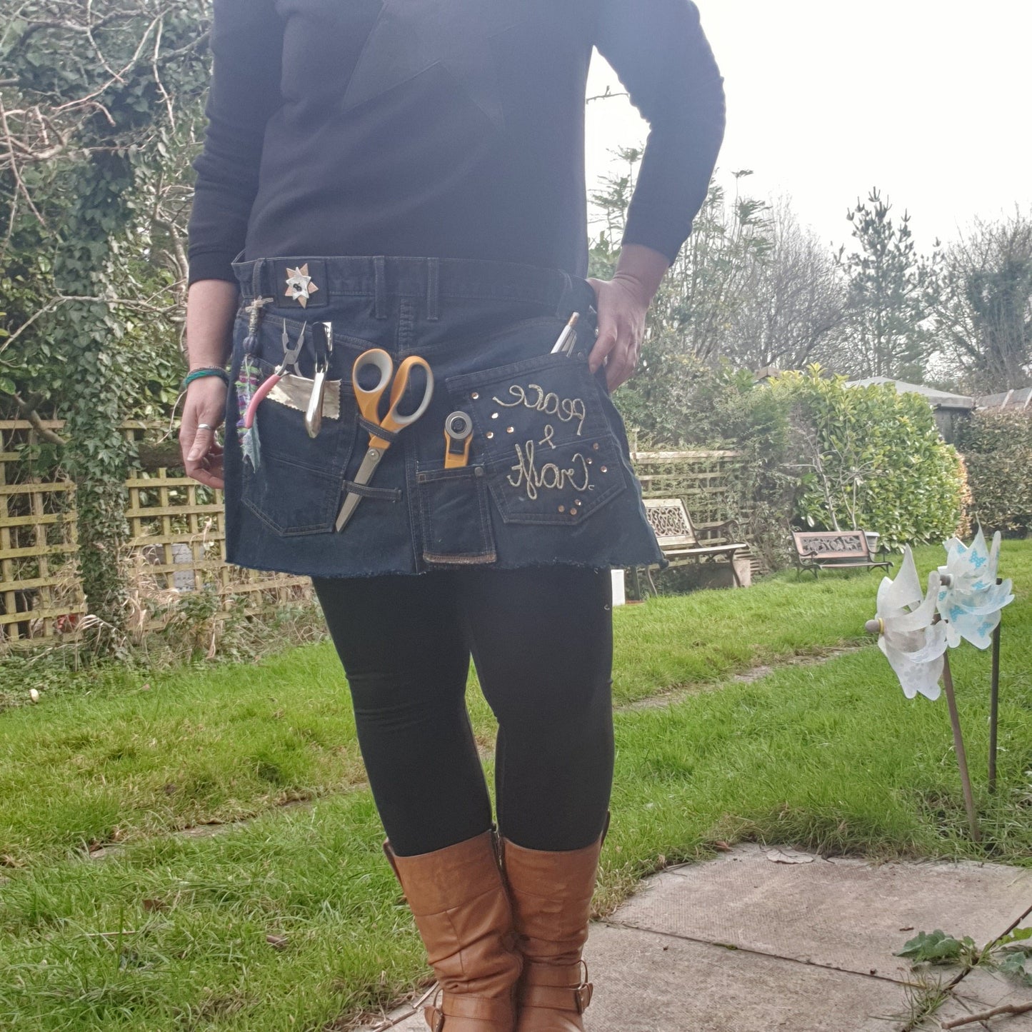 Upcycled Denim Craft Apron: #peaceandcraft Workshop Project 2020