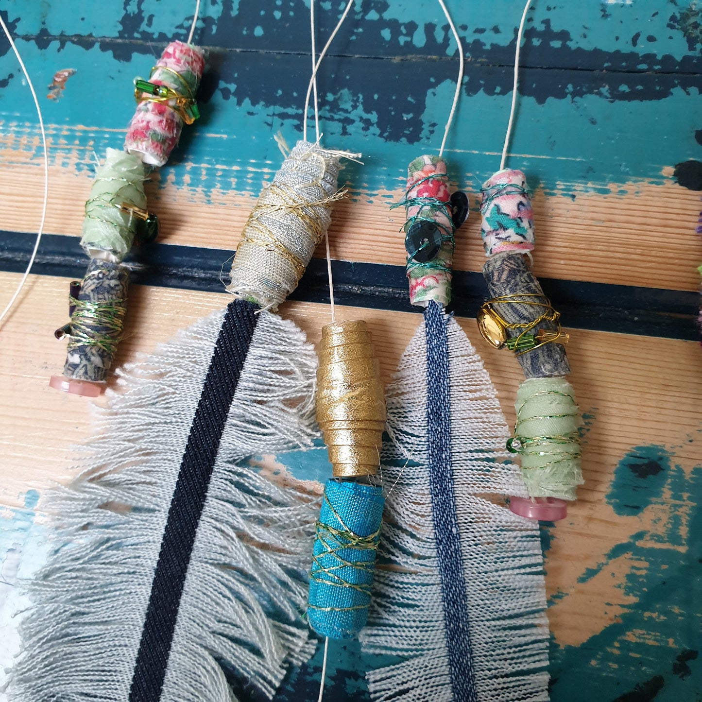 Handmade paper & fabric beads: #peaceandcraft Workshop Project 2020