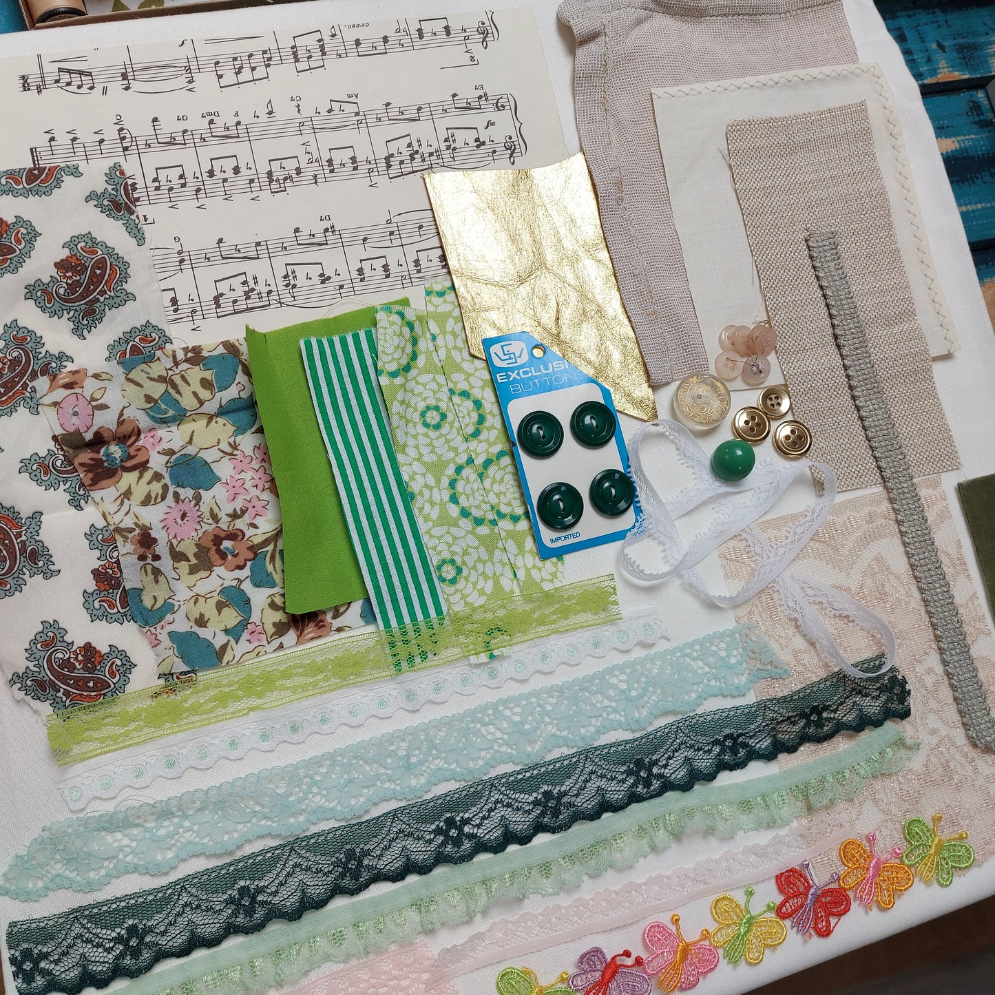 Scrapcraft Treasure Boxes - Scraps Craft Handstitching Inspiration (Restocking soon)