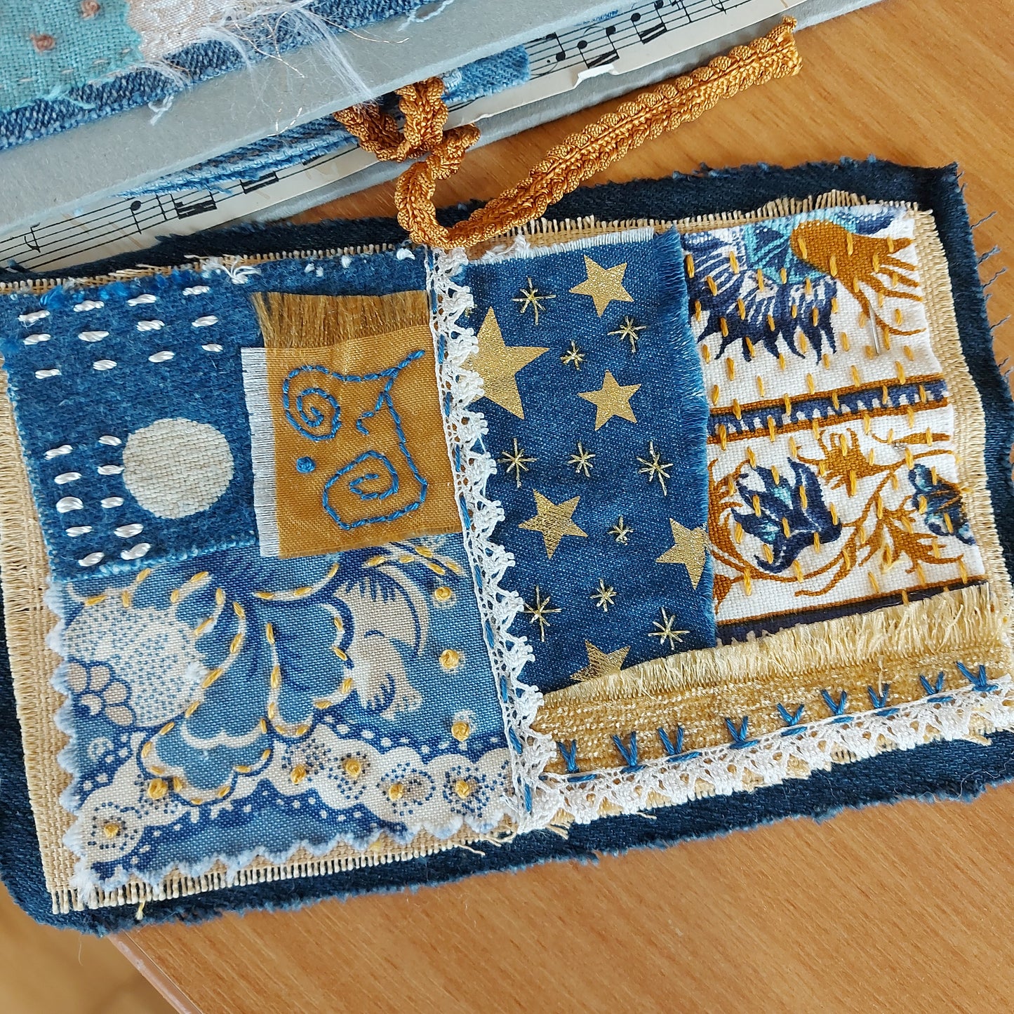 COMING SOON: Scrapcrafting Bitesize Textile Art