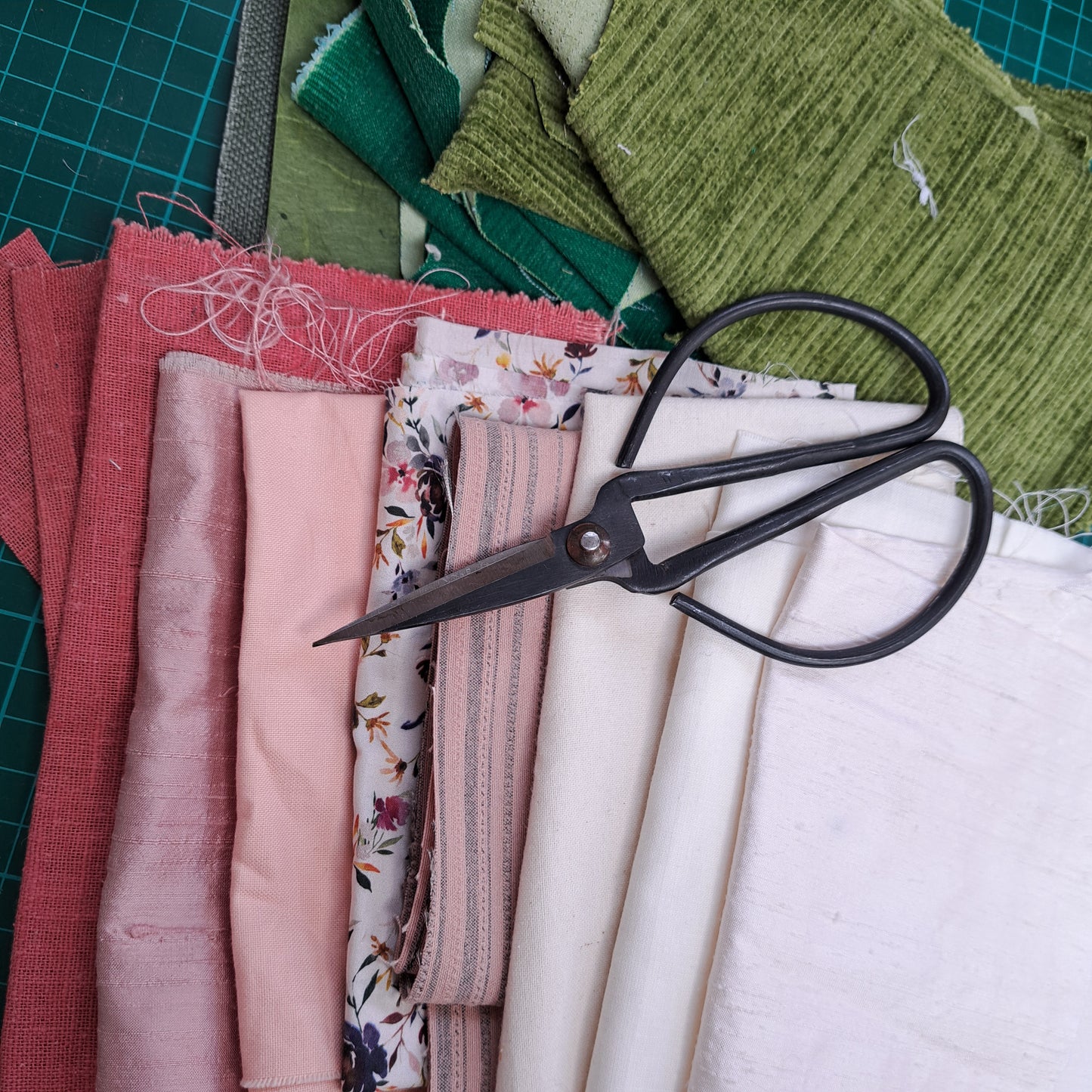 Scrapcrafting: Spring Tulips & Birds Nests [BOOK VIA VENUE]