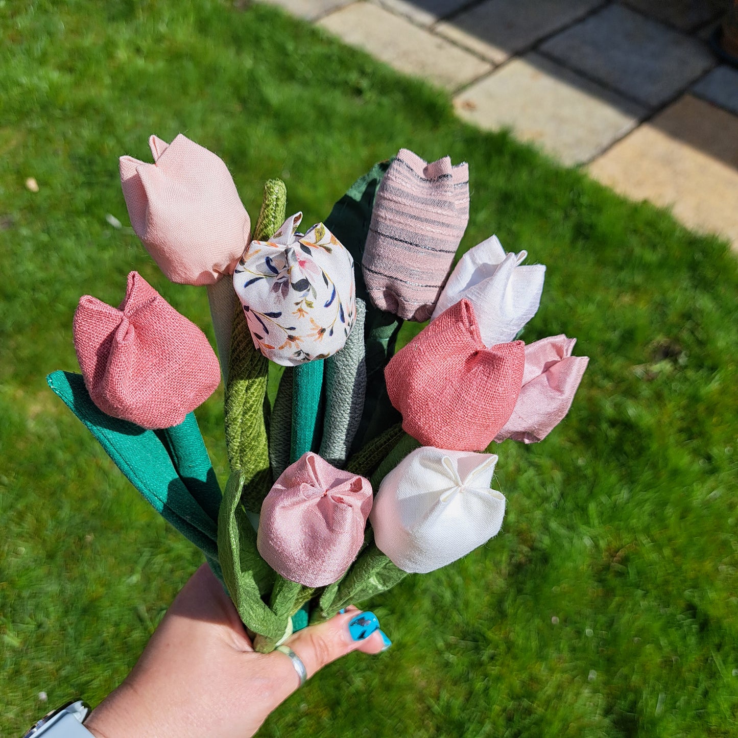 Scrapcrafting: Spring Tulips & Birds Nests [BOOK VIA VENUE]