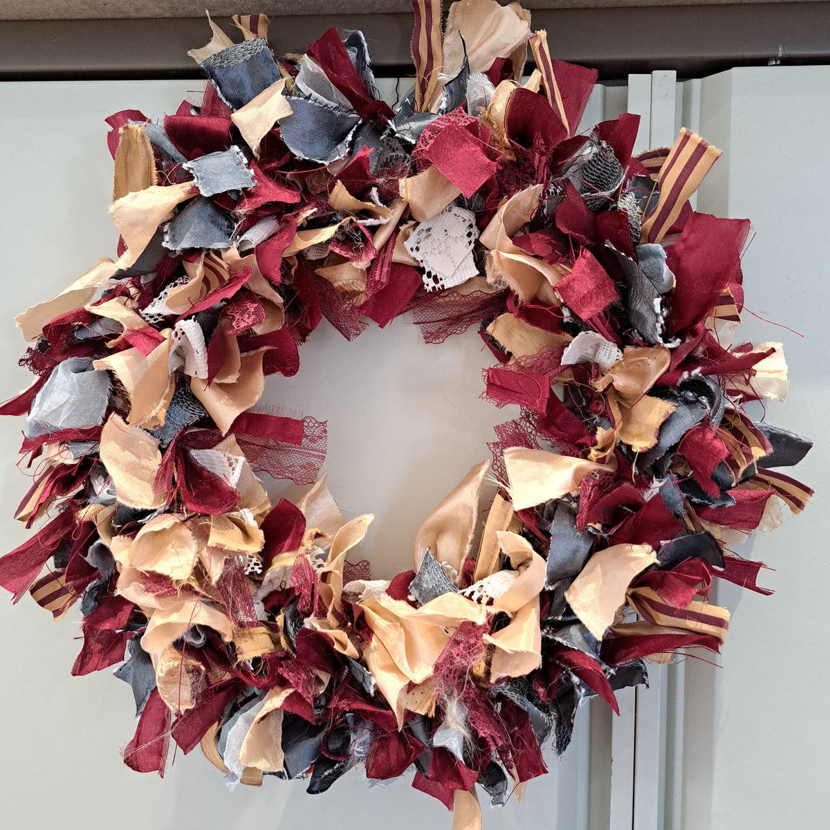 Scrapcrafting Christmas Wreaths & Garlands
