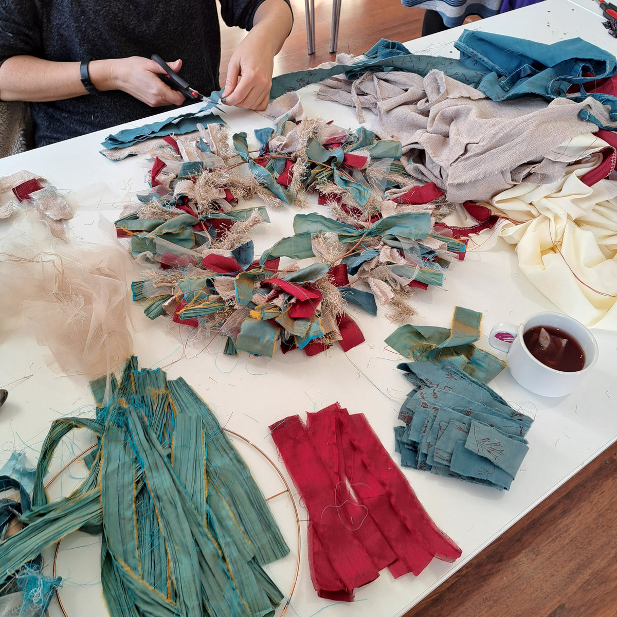 Scrapcrafting Christmas Wreaths & Garlands