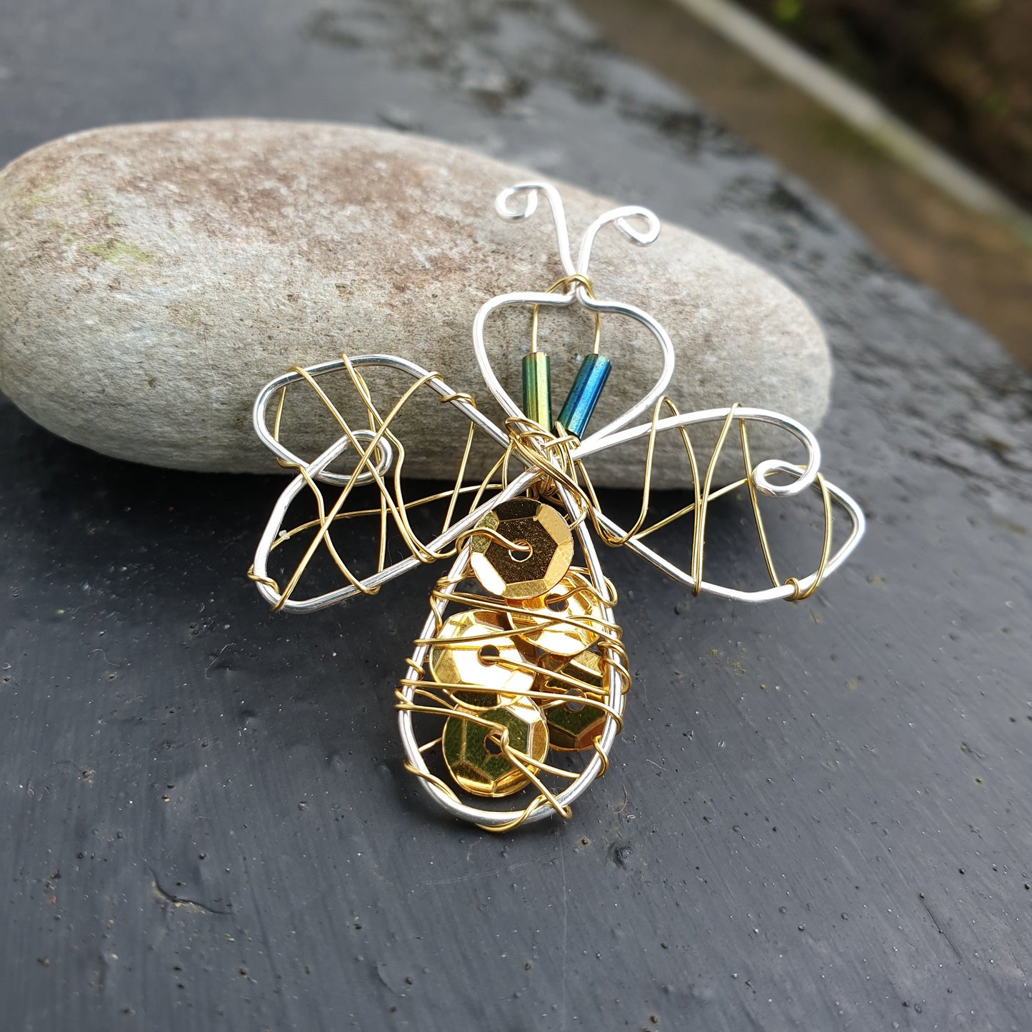 Wire Beaded Insects: #peaceandcraft Workshop Project 2020